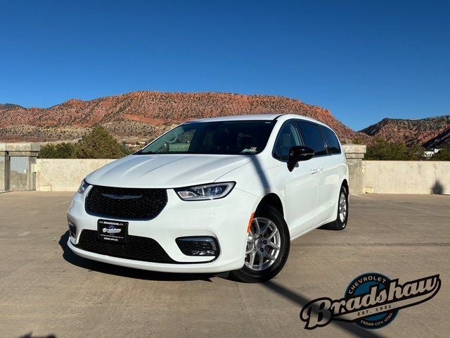 2024 Chrysler Pacifica Touring L in Bright White Clearcoat — front three-quarter view